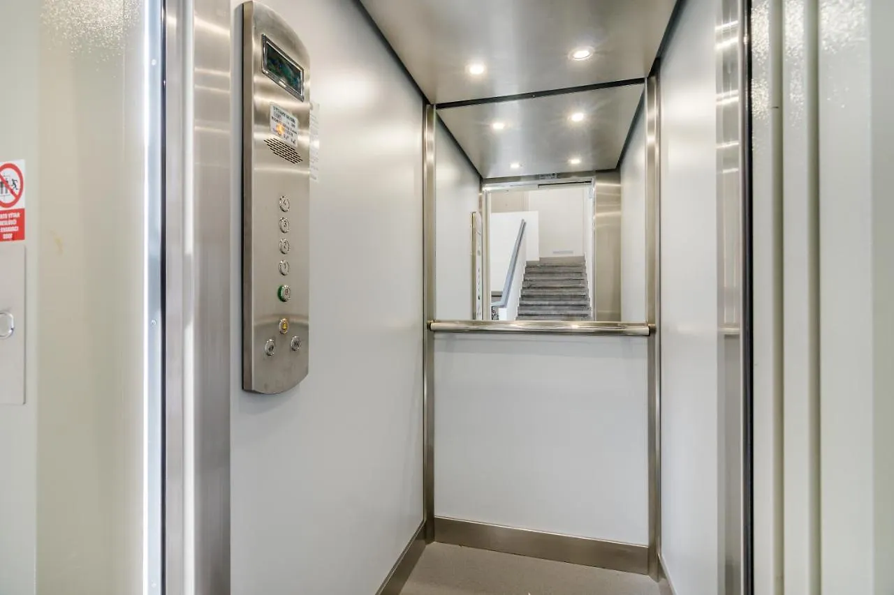 דירות Prague Days - Premium Loft W Terrace - View - Netflix - Ac